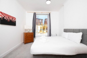 Spacious minimalist 1BR flat in London